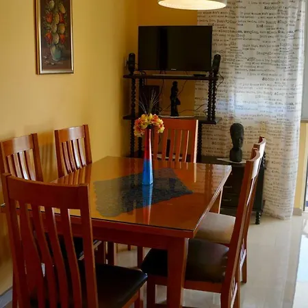 Niksa Kastelan Apartment Omis